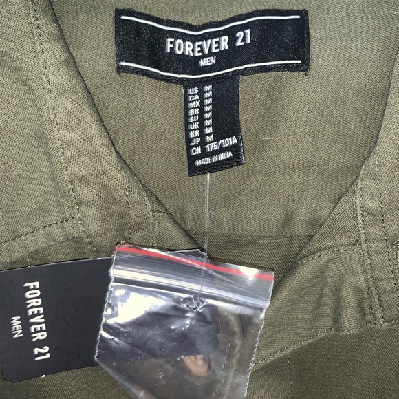 🛍 2/$20 NWT Military Button up Shacket - Picture 2 of 2